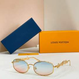 Picture of Louis Vuitton Sunglasses _SKUfw80916457fw